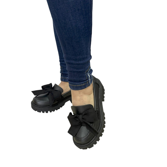 Zapato mocasín plataforma Negro acabado tipo cuero Antifaz Moño