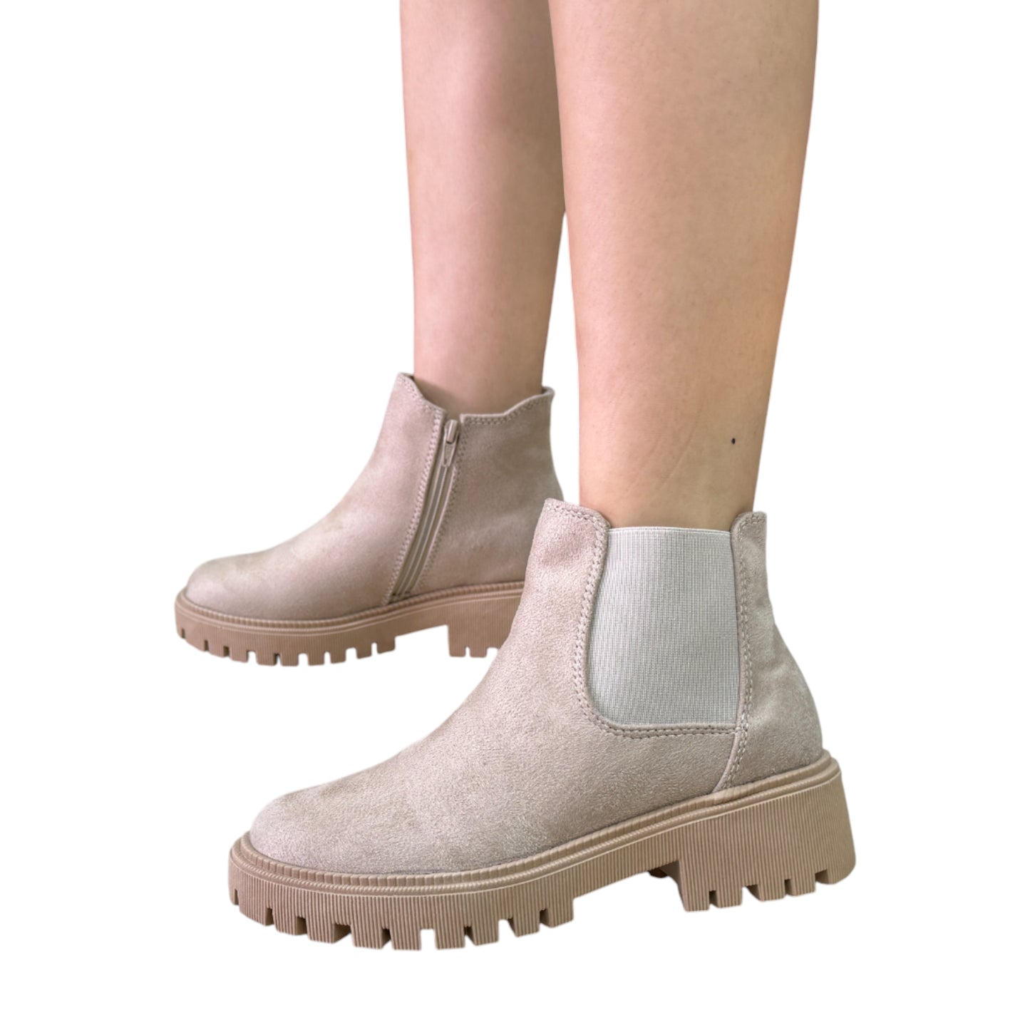 BOTIN PLANO LAURA 2 BEIGE GAMUZA CON CREMALLERA