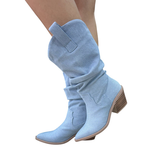 Bota Texana Perla Denim Azul – Caña Cosako, Punta Fina, Tacón 5.5