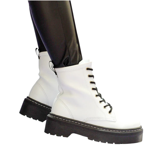 BOTIN PLANO CORDONES DR MARTIN PLATAFORMA BLANCO SUELA 4.0 CM