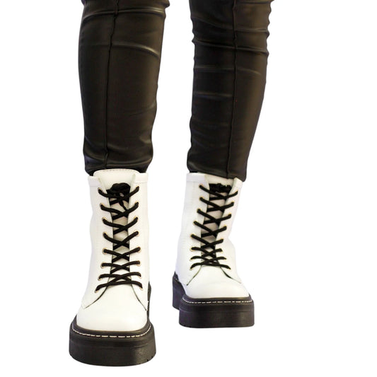 BOTIN PLANO CORDONES DR MARTIN PLATAFORMA BLANCO SUELA 4.0 CM