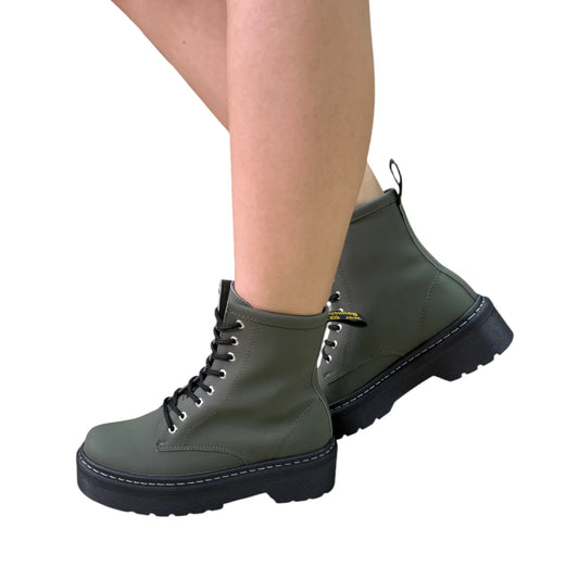 BOTIN PLANO CORDONES DR MARTIN PLATAFORMA VERDE SUELA 4.0 CM