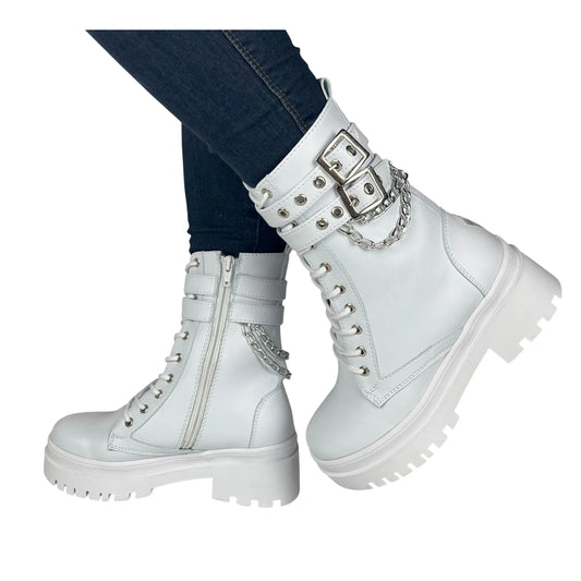 BOTIN PLANO CORDONES SUSANA BLANCO CON CADENA
