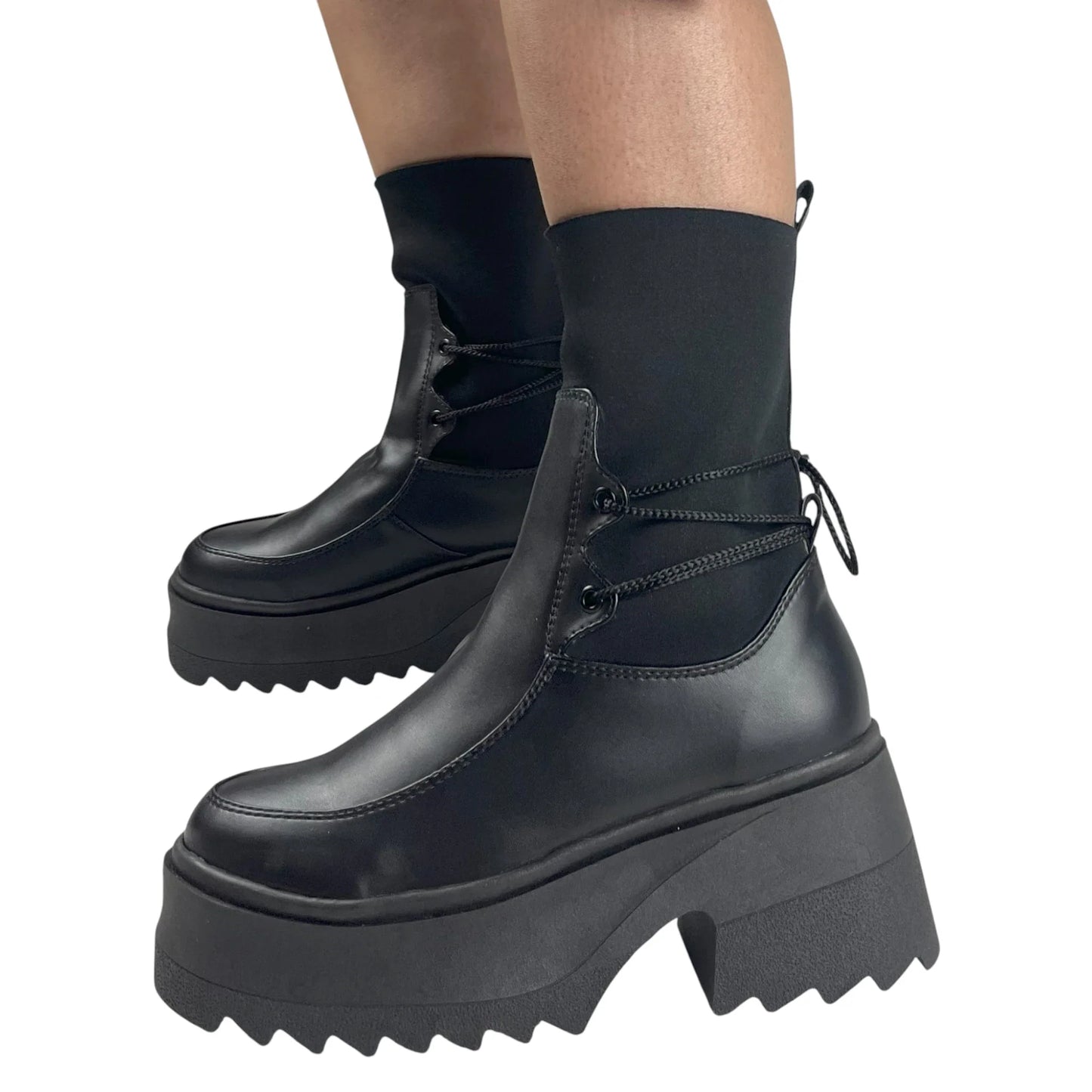 BOTIN PLANO LOLITA NEGRO CON CORDONES