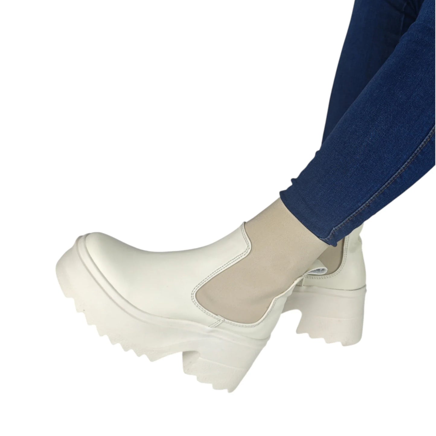 BOTIN PLANO SIMONA ALMENDRA SUELA 6.5 CM