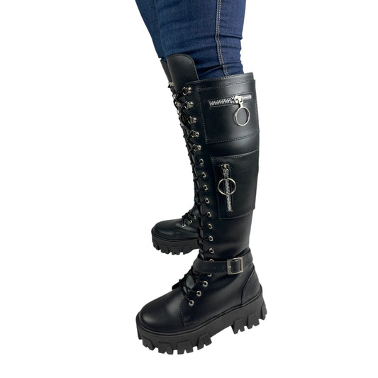 Bota alta plataforma 1.5 cordones negro base cuero – Ref. Guadalupe