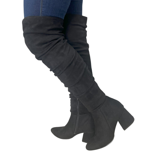 Bota extralarga Negra gamuza Karol G