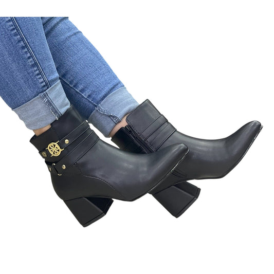 MONICA BASE CUERO NEGRO