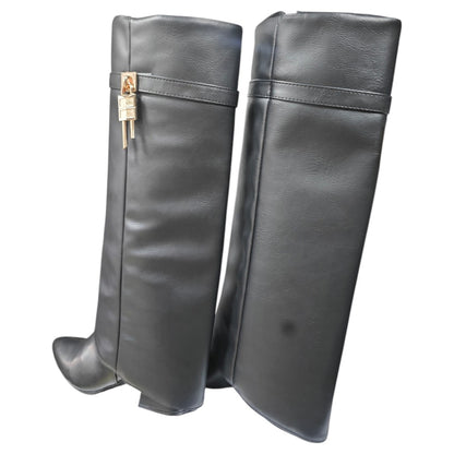 Bota Alta Luna Capota Negra Tacón 5.5 cm en Base Cuero lucabane