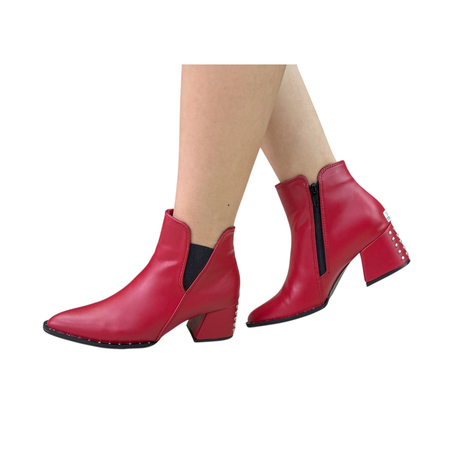 Botín Cerco Rojo con Tacón de 5.5 cm y Taches – Elegante y Atemporal