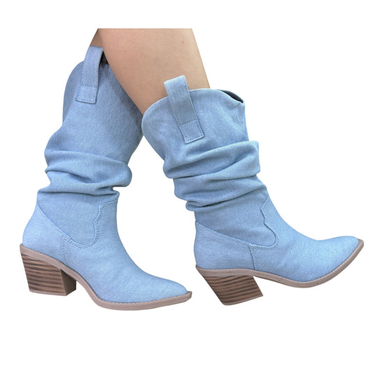 Bota Texana Perla Denim Azul – Caña Cosako, Punta Fina, Tacón 5.5