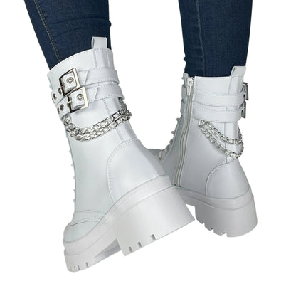BOTIN PLANO CORDONES SUSANA BLANCO CON CADENA