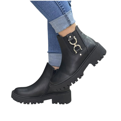BOTIN PLANO LAURA HERRAJE NEGRO CON CREMALLERA