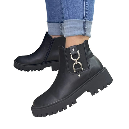BOTIN PLANO LAURA HERRAJE NEGRO CON CREMALLERA