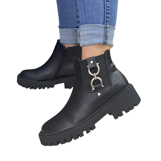 BOTIN PLANO LAURA HERRAJE NEGRO CON CREMALLERA