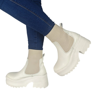 BOTIN PLANO SIMONA ALMENDRA SUELA 6.5 CM