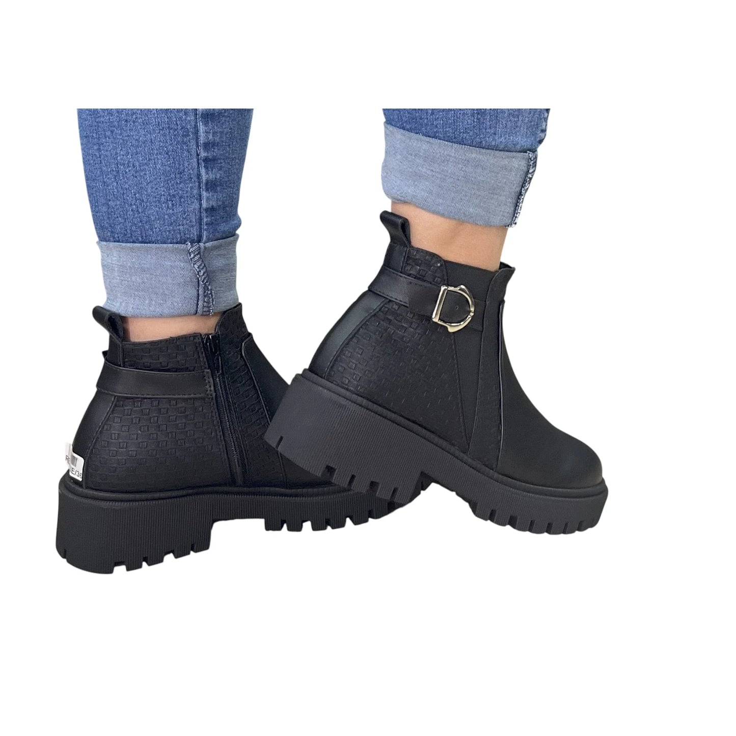 BOTÍN RENATA NEGRO CON HEBILLA Y CREMALLERA