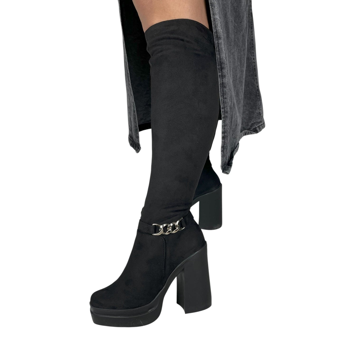 Bota caña alta Negra gamuza y licra stretch Celeste Cadena