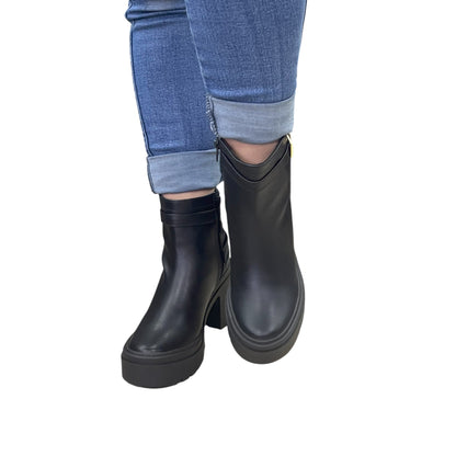 ELECTRA BASE CUERO NEGRO