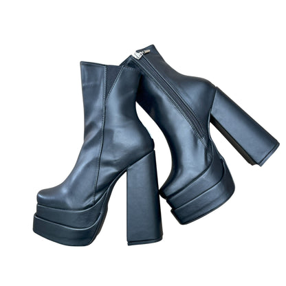 KAROL BRATZ BASE CUERO NEGRO