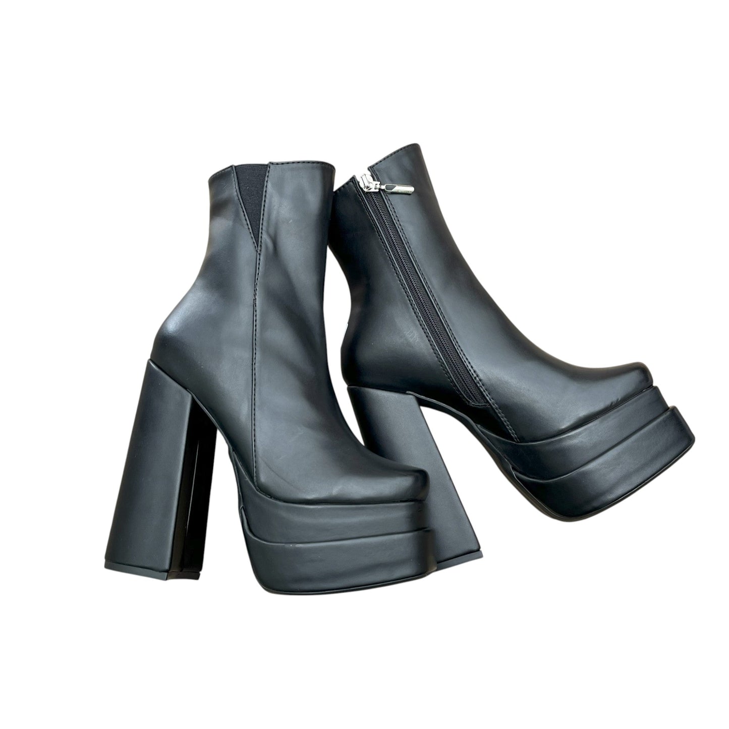 KAROL BRATZ BASE CUERO NEGRO