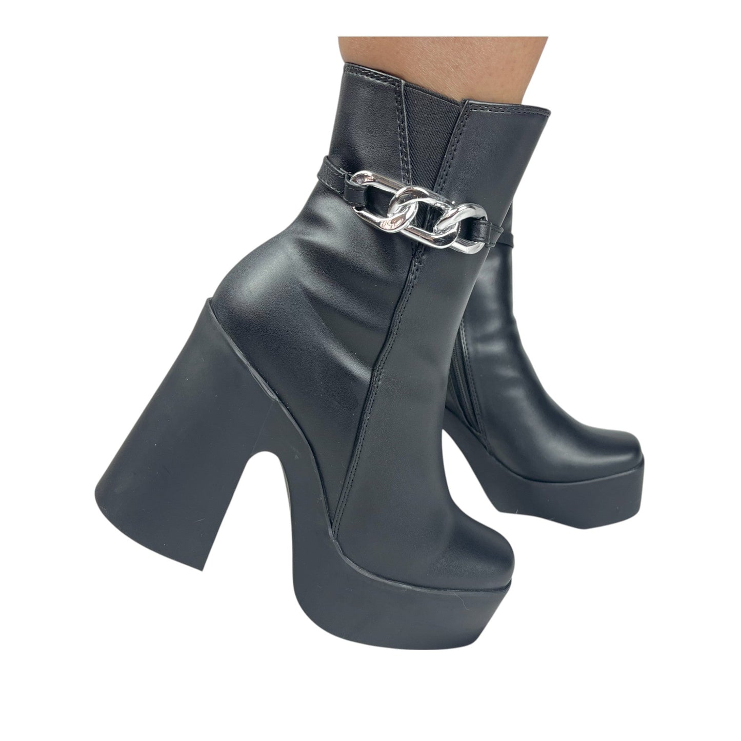 KAROL CADENA BASE CUERO NEGRO