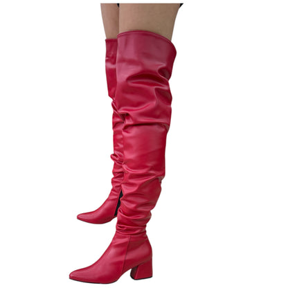 Bota extralarga Roja acabado tipo cuero Karol GROJO