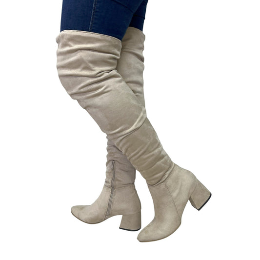 Bota extralarga Beige gamuza Karol G