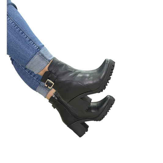 LINDA BASE CUERO NEGRO