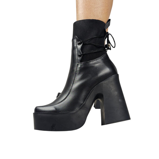 LOLITA 71/2 BASE CUERO NEGRO