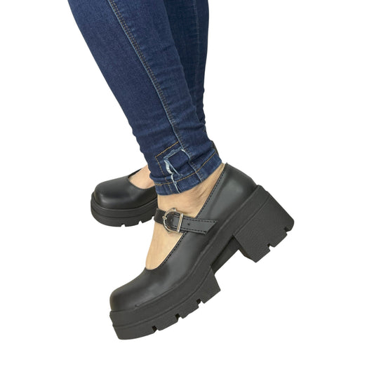 Zapato plano Negro acabado tipo cuero Mafalda