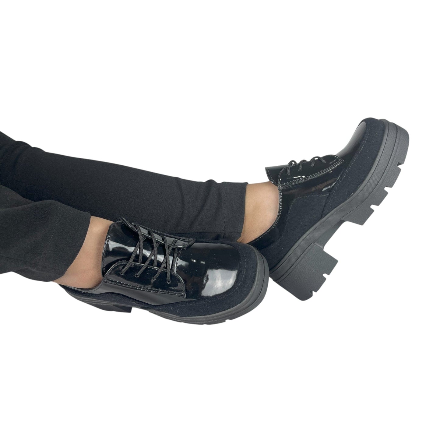 Zapato PLANO Negro charol y gamuza Oxford