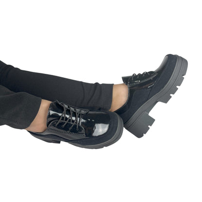 Zapato PLANO Negro charol y gamuza Oxford
