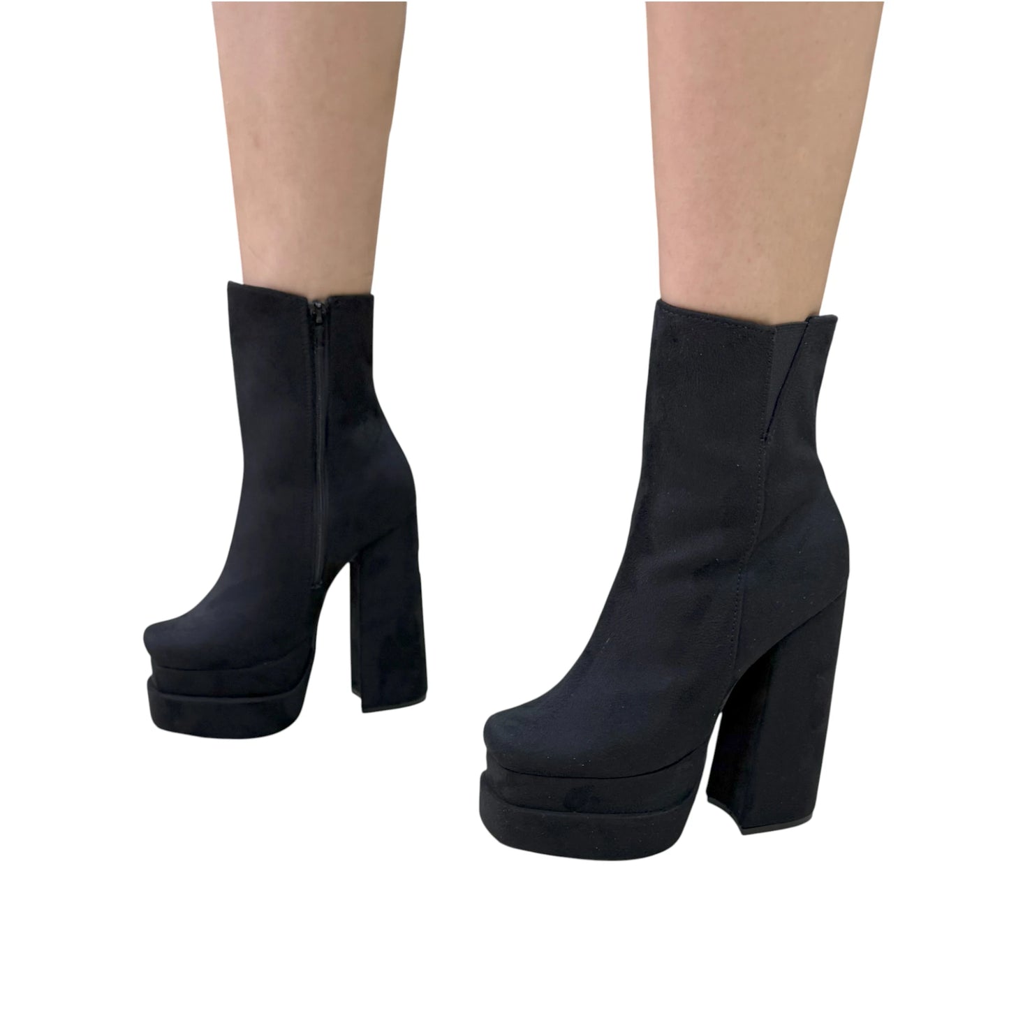 KAROL BRATZ GAMUZA NEGRO