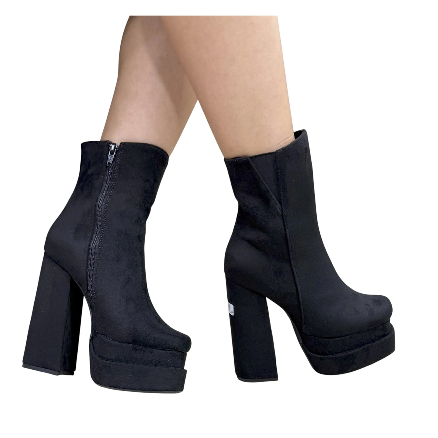 KAROL BRATZ GAMUZA NEGRO